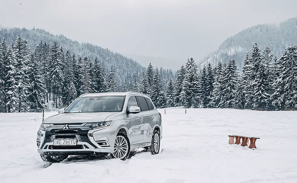 Mitsubishi Outlander zima