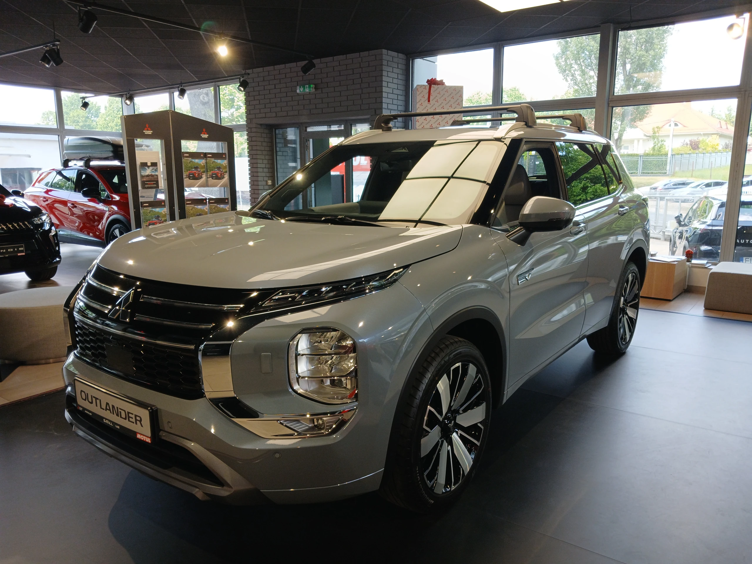 Outlander PHEV - Zdjęcie 1