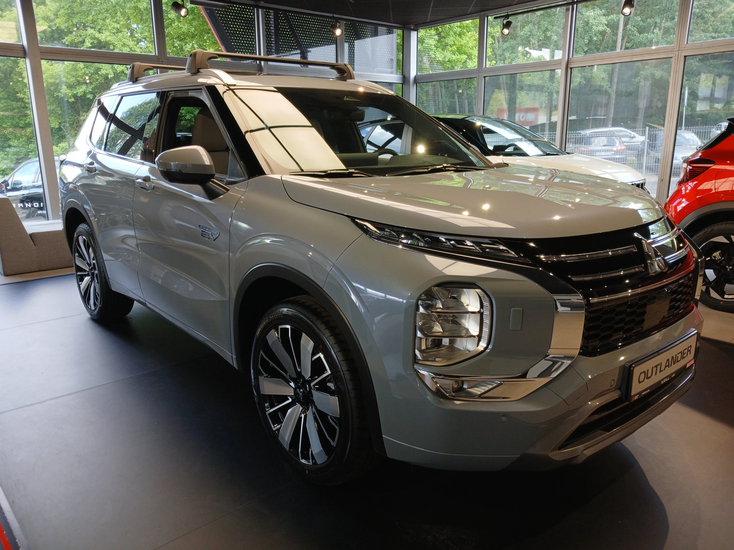 Outlander PHEV - Zdjęcie 3